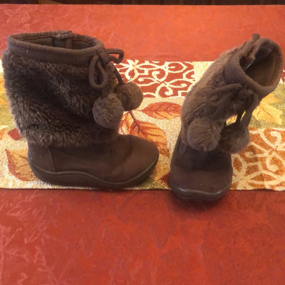 Girls brown boots